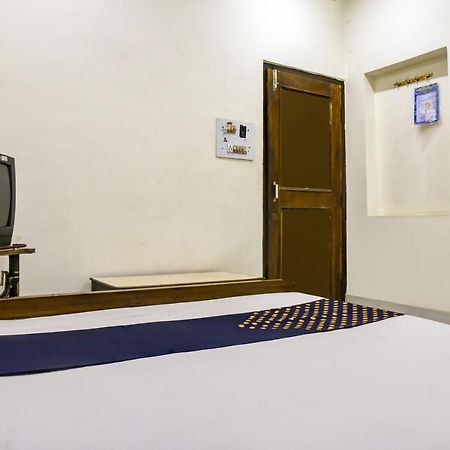 Spot On 75653 Hotel Rohit Bilaspur  Bagian luar foto
