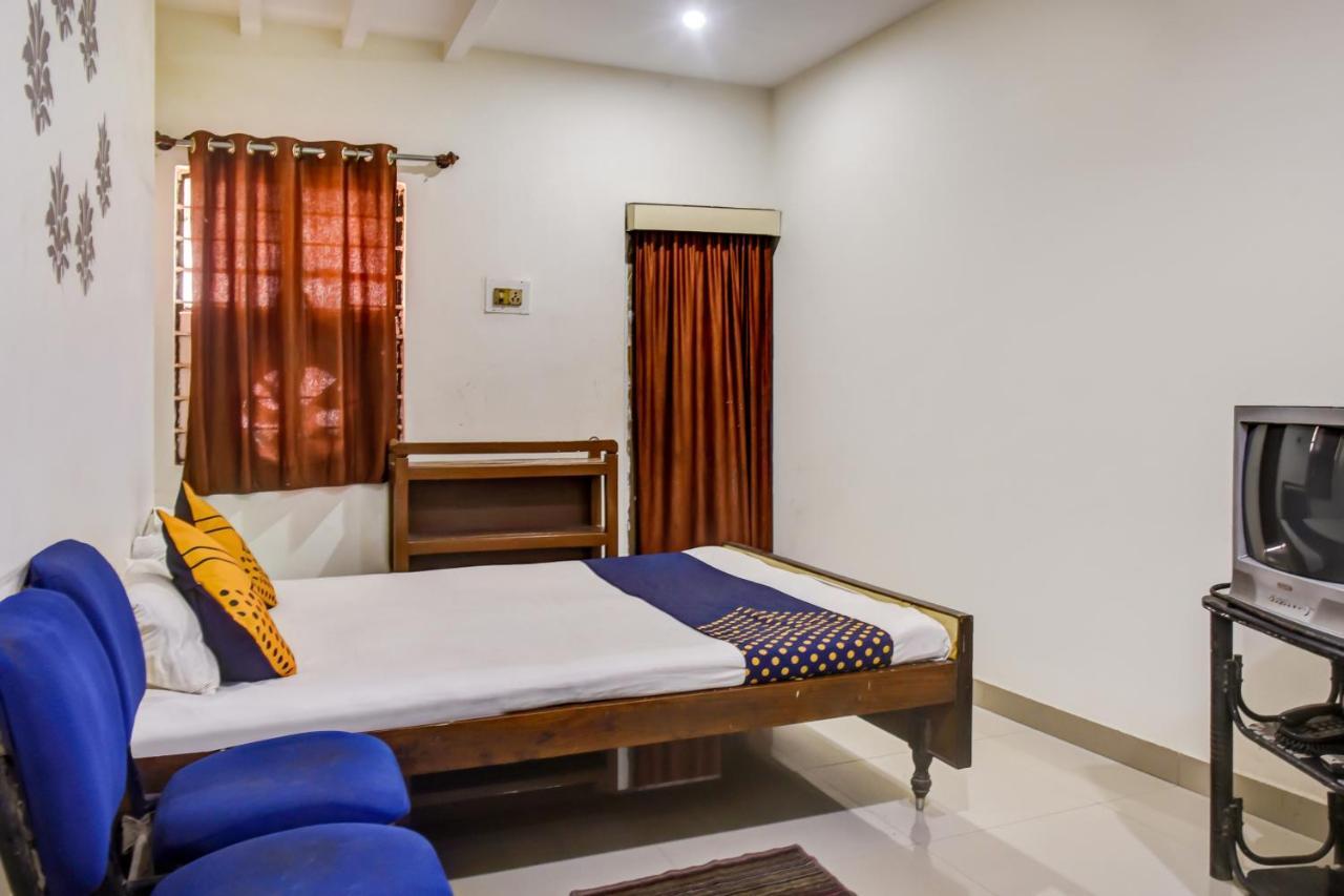 Spot On 75653 Hotel Rohit Bilaspur  Bagian luar foto